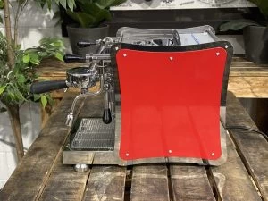 Izzo Vivi Flat 1 Group Red- New - Image 4